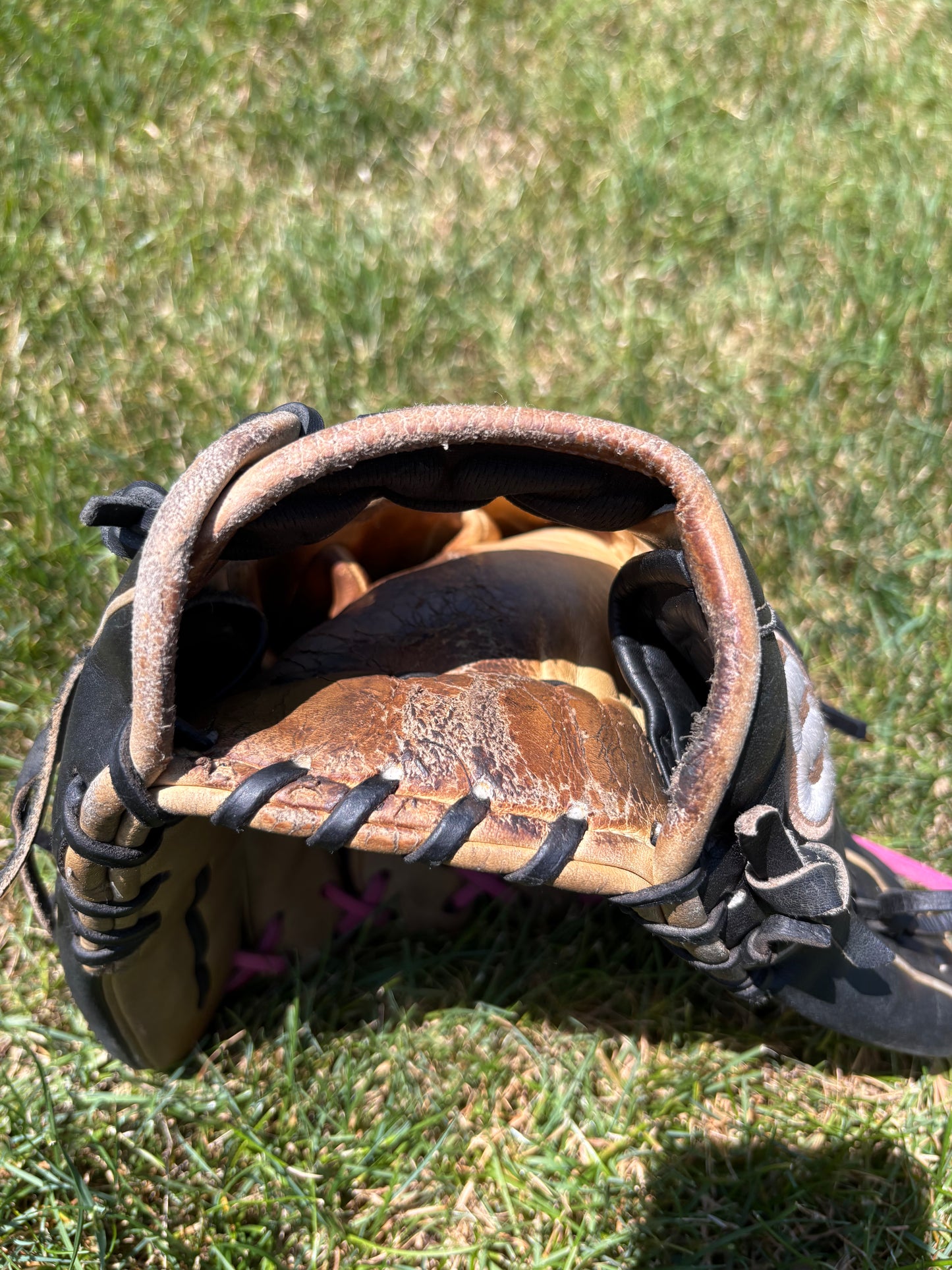 Wilson A2000 11.5in 1786 RHT